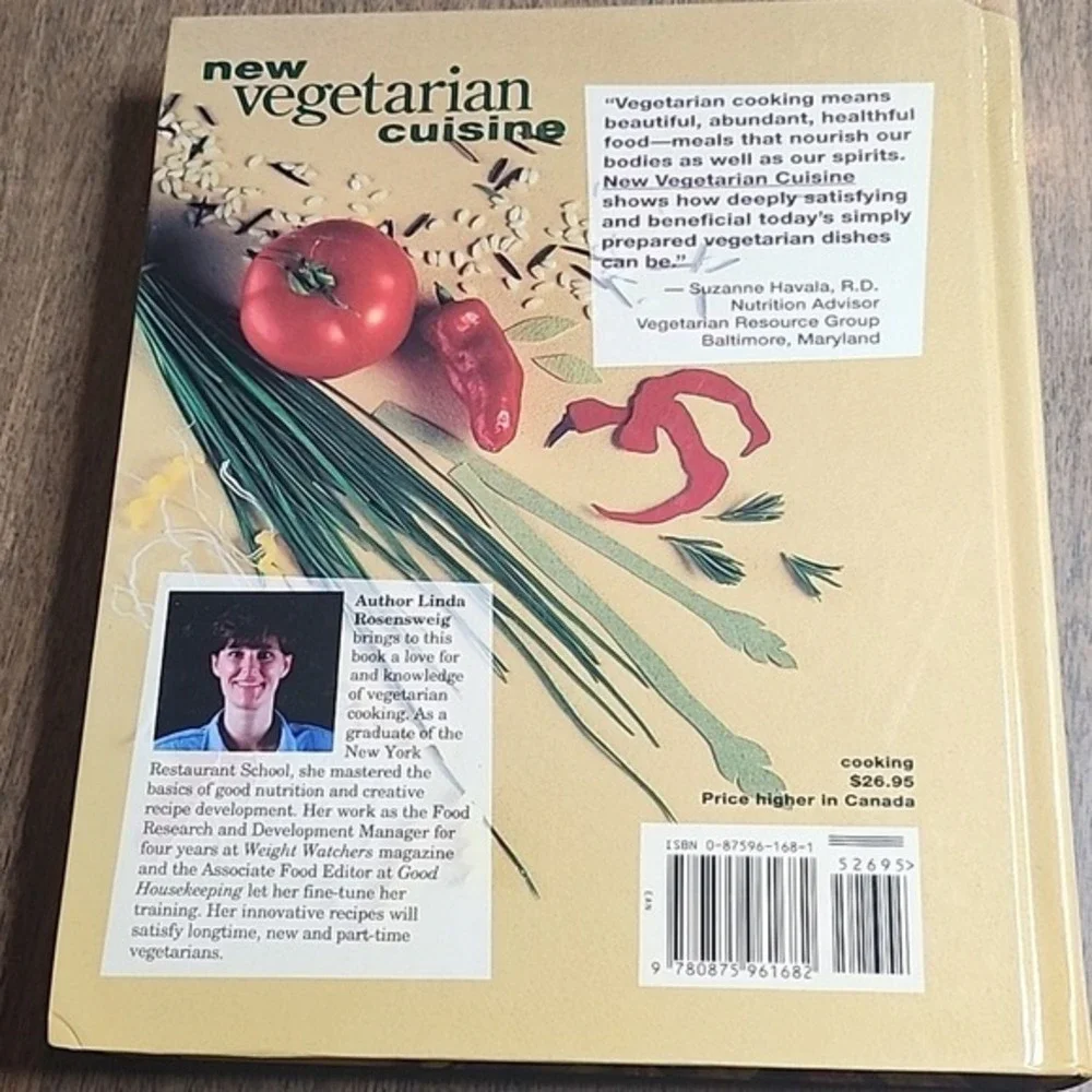 New Vegetarian Cuisine: 250 Low-Fat Recipes for‎ Superior Health: A Cookbook